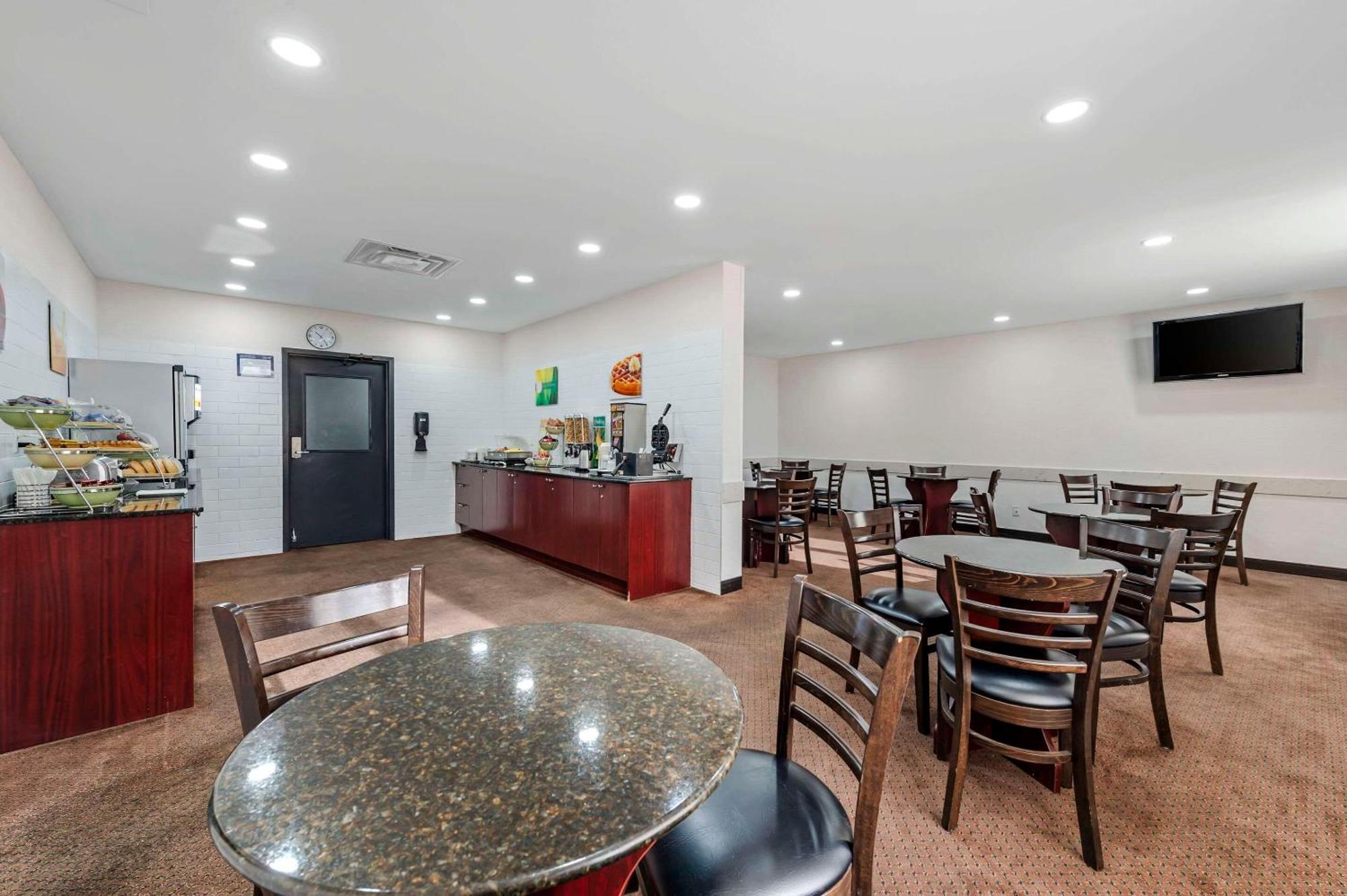 Quality Inn Ottawa Bagian luar foto